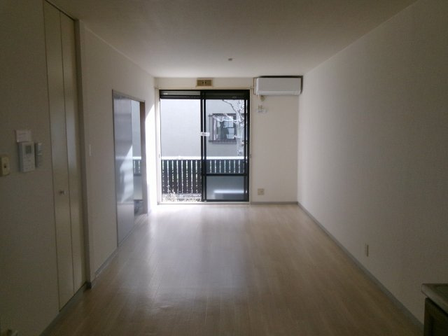 ハイツデアイの居間・リビング