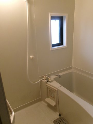 ハイツデアイの浴室