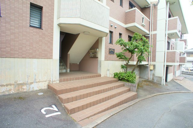 グランディールの玄関|※別号室のお写真です