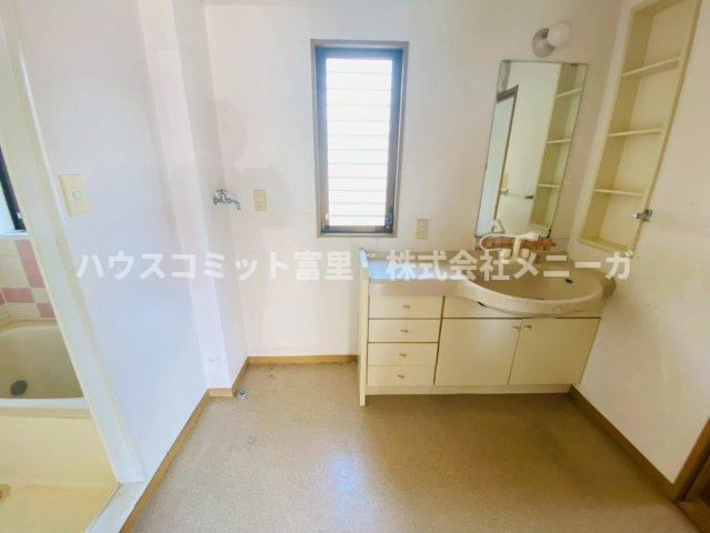 中古戸建の独立洗面台