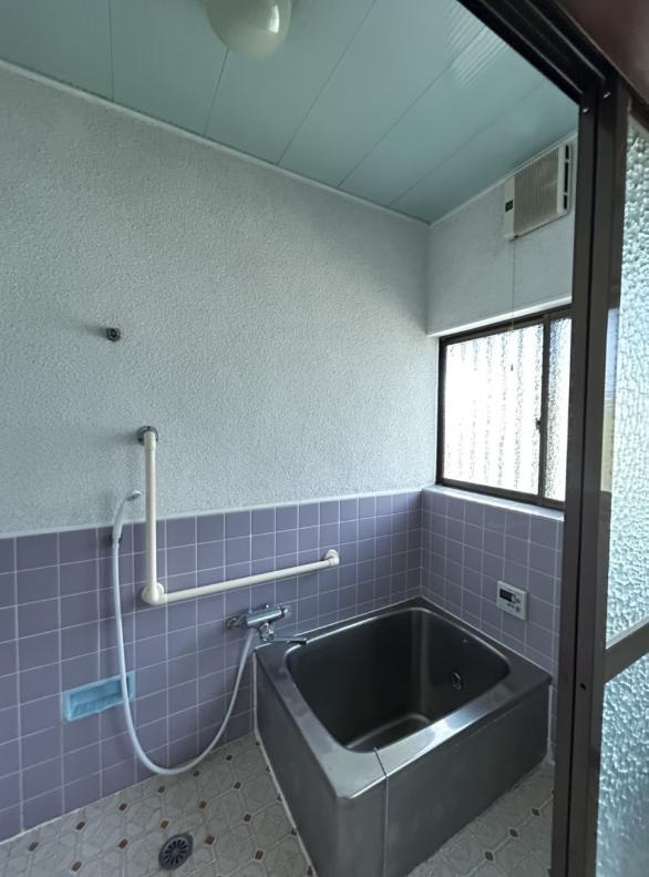 日立市石名坂町1丁目　中古戸建の浴室