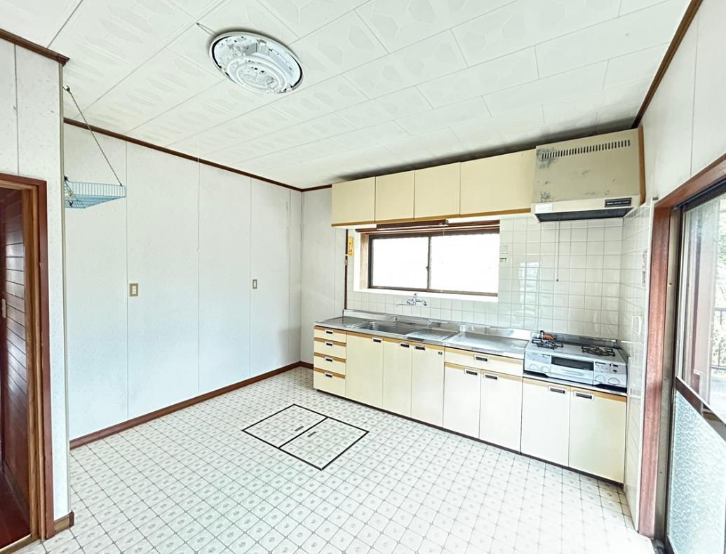 日立市石名坂町1丁目　中古戸建のキッチン