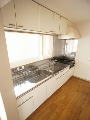 【キッチン】 | 飯島コーポ8号棟 | 会話をしながらお料理できる対面キッチンです♪