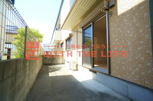 サンビスタ21【キャッシュバック対象物件】のバルコニー|お洗濯にも便利なバルコニー付き