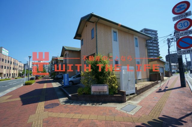 サンビスタ21【キャッシュバック対象物件】のエントランス|清潔なエントランスです