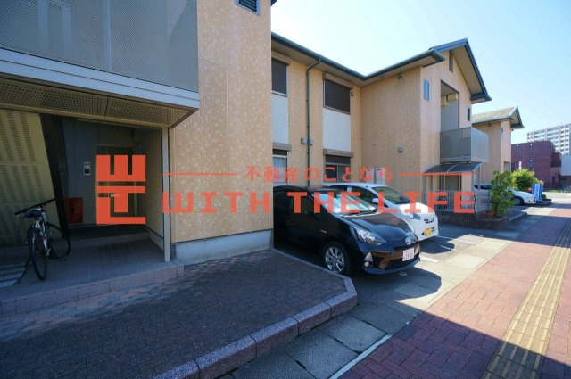 サンビスタ21【キャッシュバック対象物件】の駐車場|駐車場に車を止められます