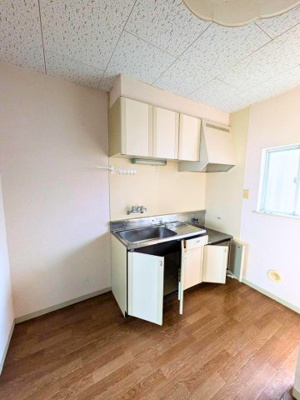  | ブルージュ上町B