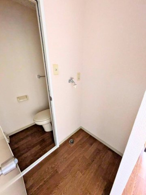  | ブルージュ上町B