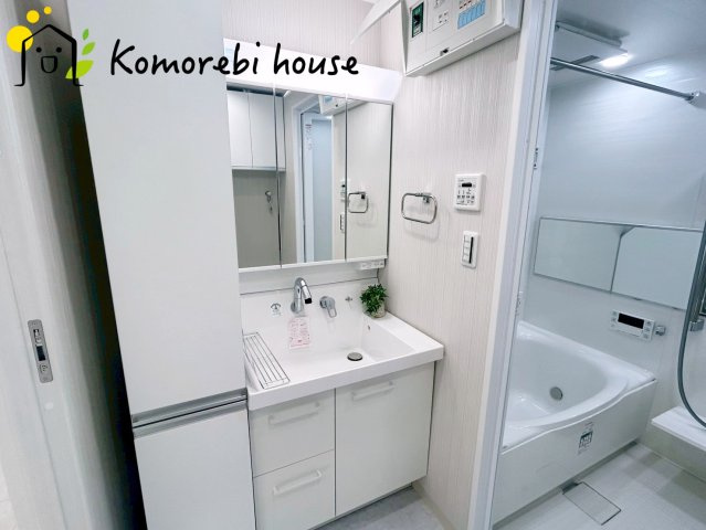 ウィンベルコーラス大宮第弐の独立洗面台|独立洗面台、朝の身支度には欠かせません