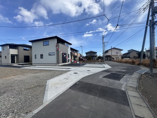 新築　高崎市下之城町15期　2号棟の前面道路含む現地写真|現地写真　南側接道幅員約4ｍ