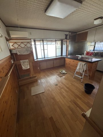 江良三丁目中古住宅のキッチン