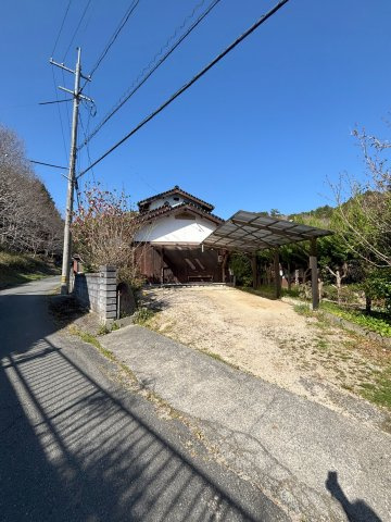 江良三丁目中古住宅の外観