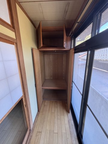 江良三丁目中古住宅の収納