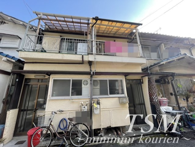 日新町連棟テラスハウスの外観