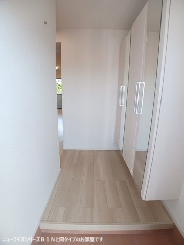 稲美町国北アパートの玄関