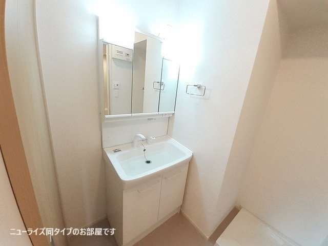 稲美町国北アパートの洗面所