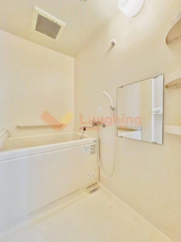 クラインドルフの浴室|落ち着いた空間のお風呂です