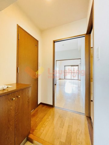 クラインドルフの玄関|収納もある玄関です