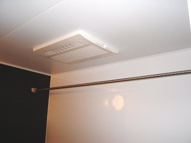 加古川市野口町野口のアパートのその他|浴室乾燥機