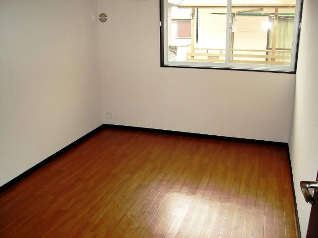 加古川市野口町野口のアパートの内装|洋室