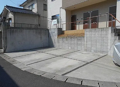 広島県東広島市　一棟アパートの駐車場