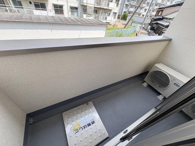 明石市魚住町西岡のアパートのバルコニー