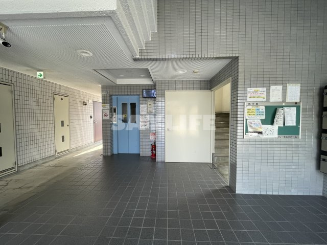 メゾンエスポアールのロビー