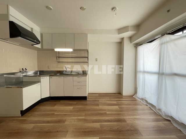 メゾンエスポアールの居間・リビング