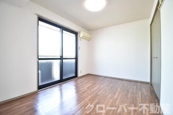 シャトレー西本の洋室|南洋室６帖