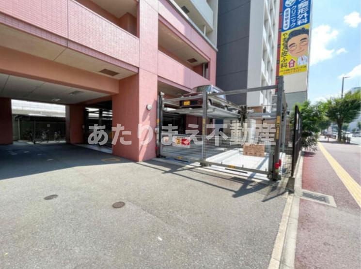 クリムゾン吉塚の駐車場
