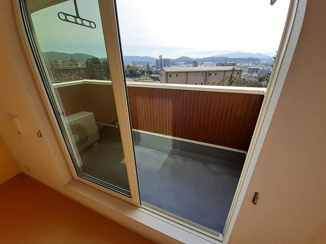 サンパティーク　ヒルズのバルコニー|広々としたバルコニーです