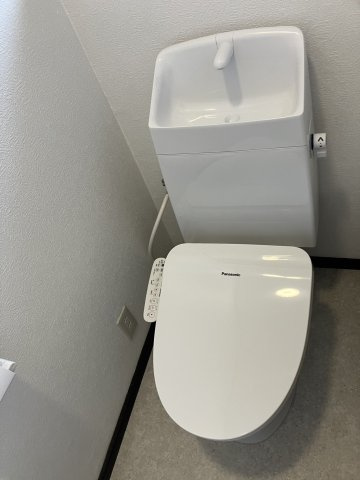 新潟市江南区横越中央２丁目のアパートのトイレ