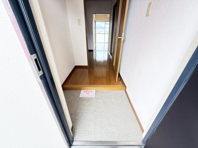 ユートピアⅢの玄関