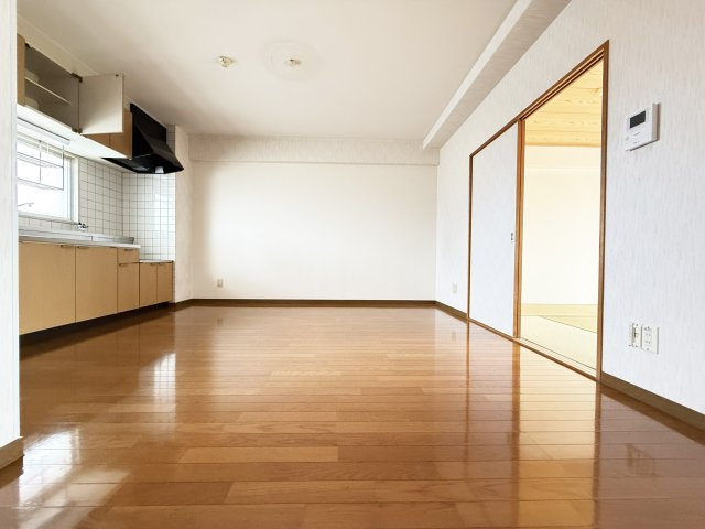 ユートピアⅢの居間・リビング