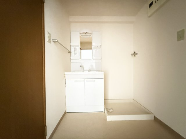 ユートピアⅢの独立洗面台