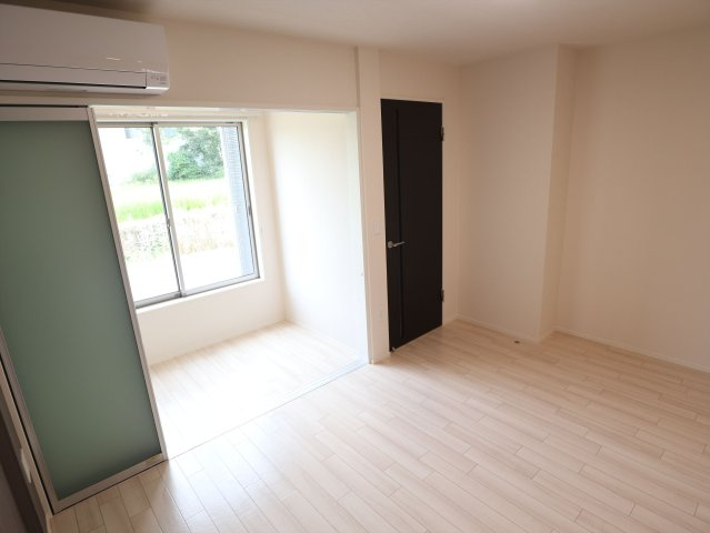 Hale ELUEKOの居間・リビング