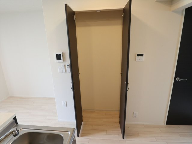 Hale ELUEKOの玄関