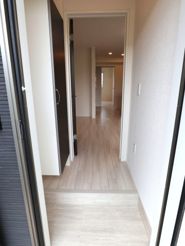 Hale ELUEKOの玄関