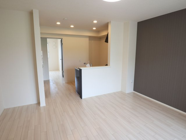 Hale ELUEKOの居間・リビング