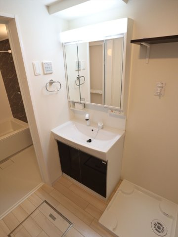 Hale ELUEKOの洗面所