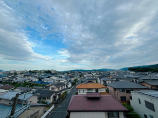 【展望】 | バルコニーからの展望。遮る建物が無く、素敵な景観と暖かい日差しをお部屋に運んでくれます♪