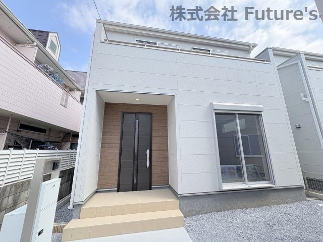 三郷市早稲田7丁目　新築戸建　全3棟　2号棟の外観|2025年3月完成の新築分譲住宅