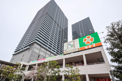 【外観】 | メガシティタワーズ THE WEST | 駅へは連絡通路で直結♪敷地内にスーパーやクリニックなどもあり生活至便♪