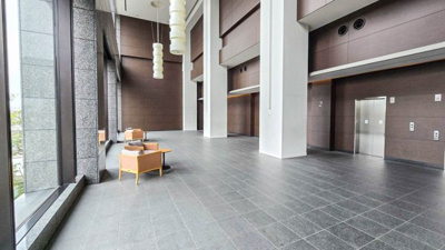 【エントランス】 | メガシティタワーズ THE WEST | ２階にはエントランスホールが有ります