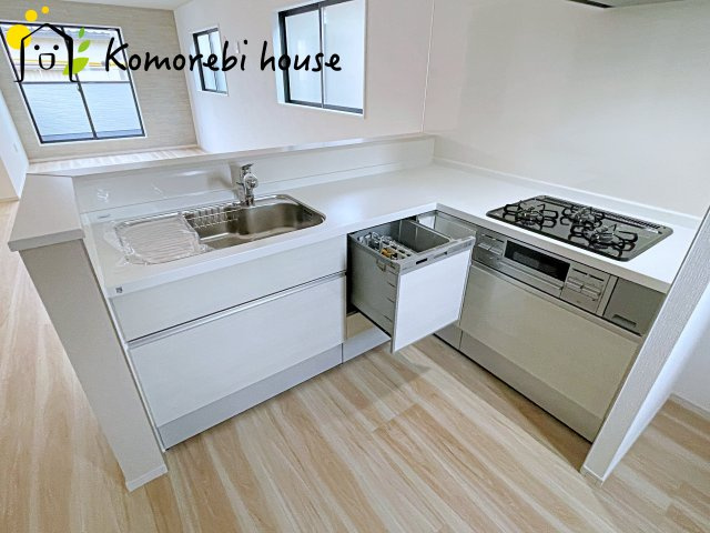 さいたま市北区本郷町　1期　新築一戸建て　リガーレ　02のキッチン|キッチンです