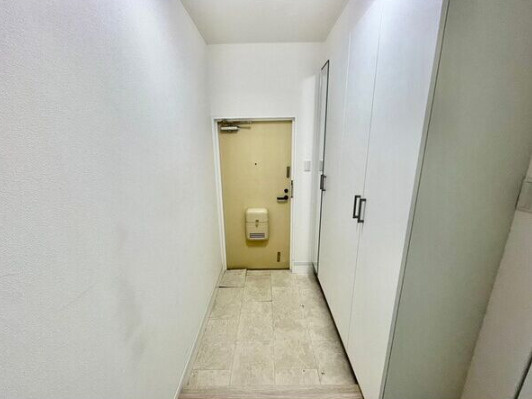 アカカベビルの玄関