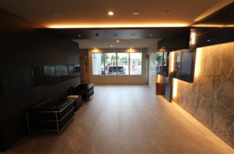 プレサンスロジェ宜野湾大山ヴォール