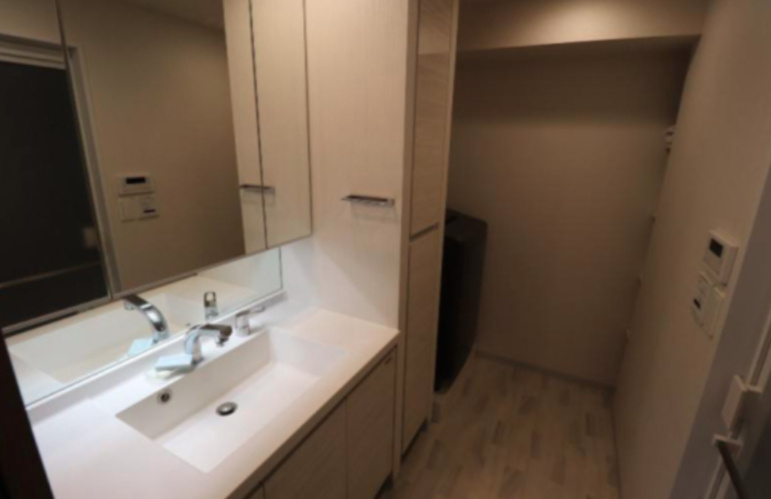 プレサンスロジェ宜野湾大山ヴォール