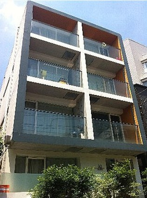 【外観】 | ふぁ～ぶる2 | 鉄筋コンクリート造のがっちりとした建物。