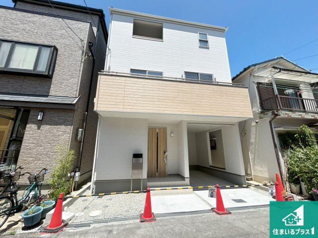 高石市加茂　新築一戸建ての外観|お客様に長く安心して住んでいだだける事にこだわった家づくり！住んでからのアフターサービスにもしっかりと取り組んでいます！